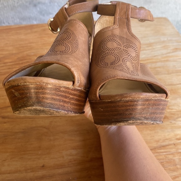 Coach leather and wood wedges - Picture 6 of 9